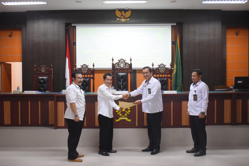 Pengawasan Daerah dan Asesmen sertifikAsi Mutu Pengadilan Unggul dan Tangguh (AMPUH) dari PT Jawa Tengah